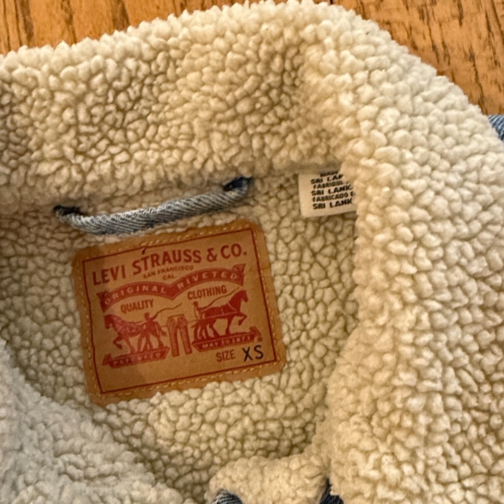 Levi’s Sherpa Lined Denim Jacket XS - Picture 3 of 4